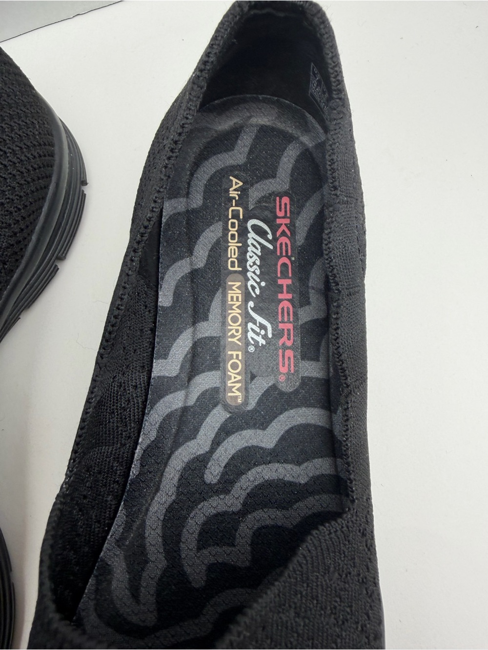 Skechers Women's Shoes Size 7 Black Slip On Air-Cooled Memory Foam 49481W - Picture 13 of 13